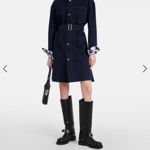 BURBERRY
Belted denim shirt dress
